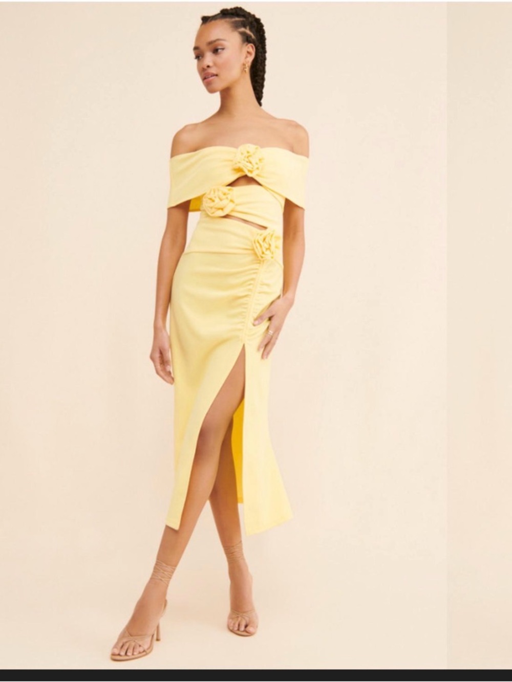Elliatt One-Shoulder Yellow Midi Dress with Floral Rosettes